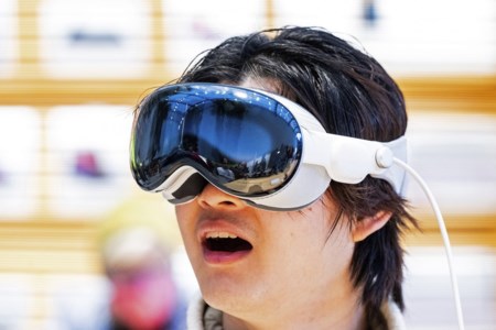 Apple launches Vision Pro in Canada, but $5,000 price tag could make people 'pause'