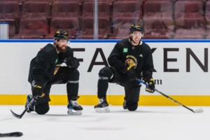 Canucks re-sign Filip Hronek to eight-year, $58 million contract