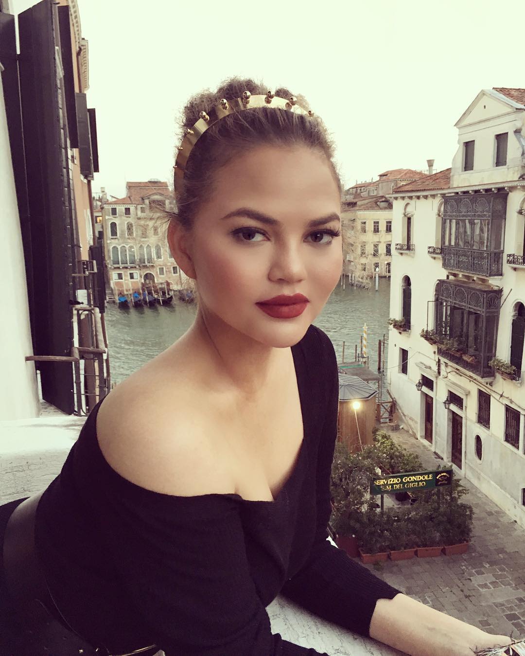 Chrissy Teigen Is Officially in a Feud With Meghan Markle’s Family